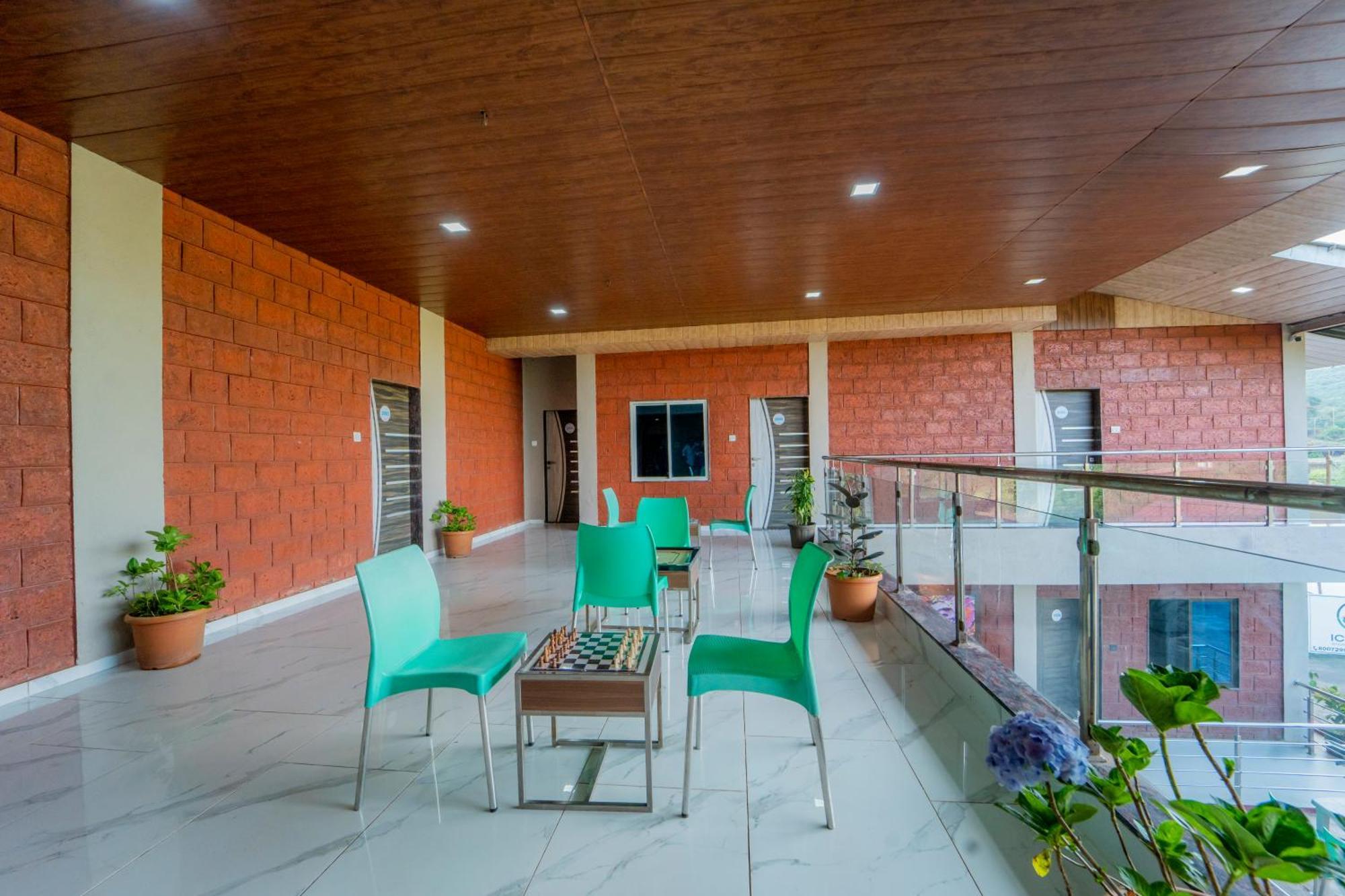 Treebo Iceberg Hotel Mahābaleshwar Exterior foto