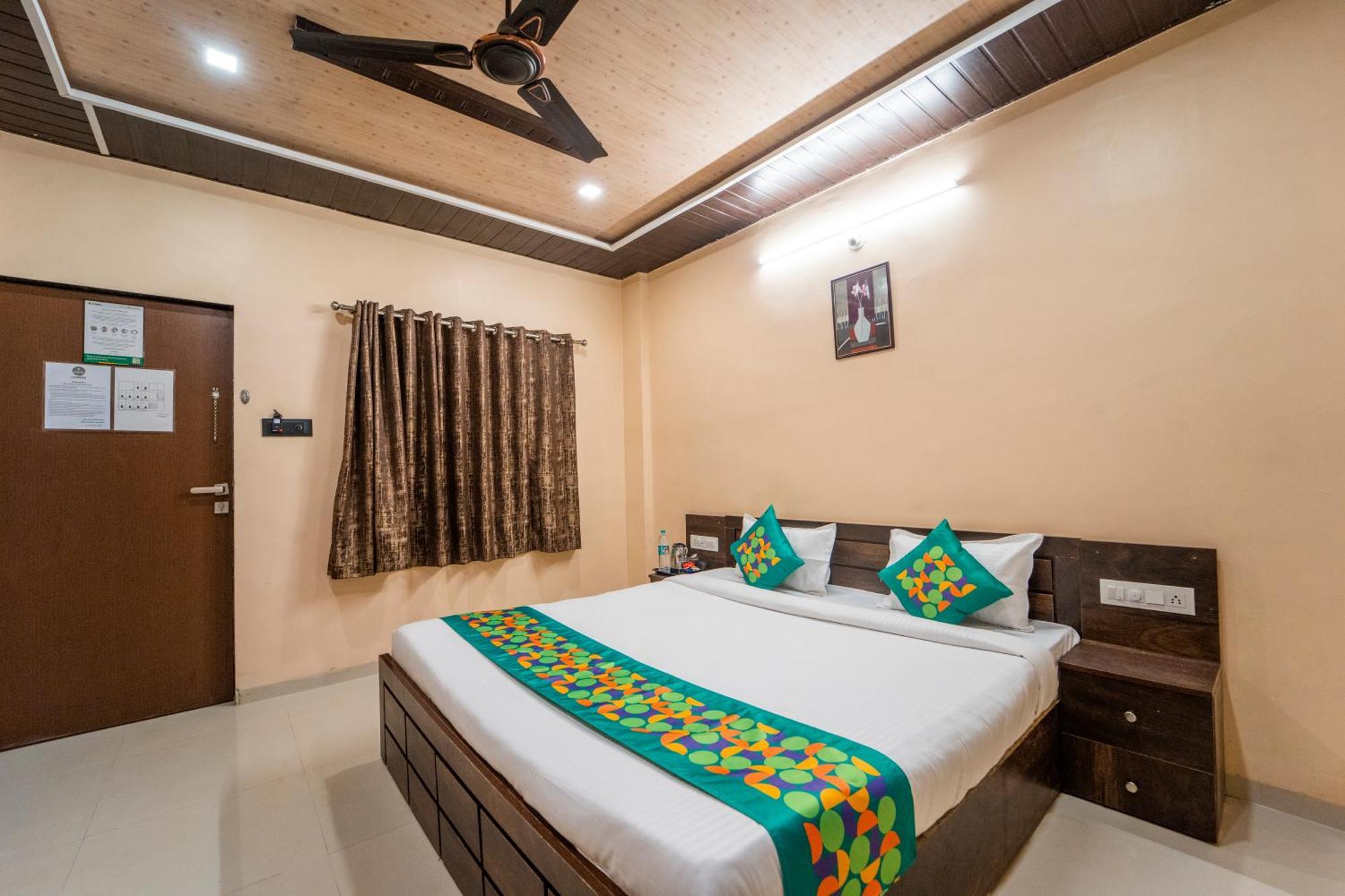 Treebo Iceberg Hotel Mahābaleshwar Exterior foto